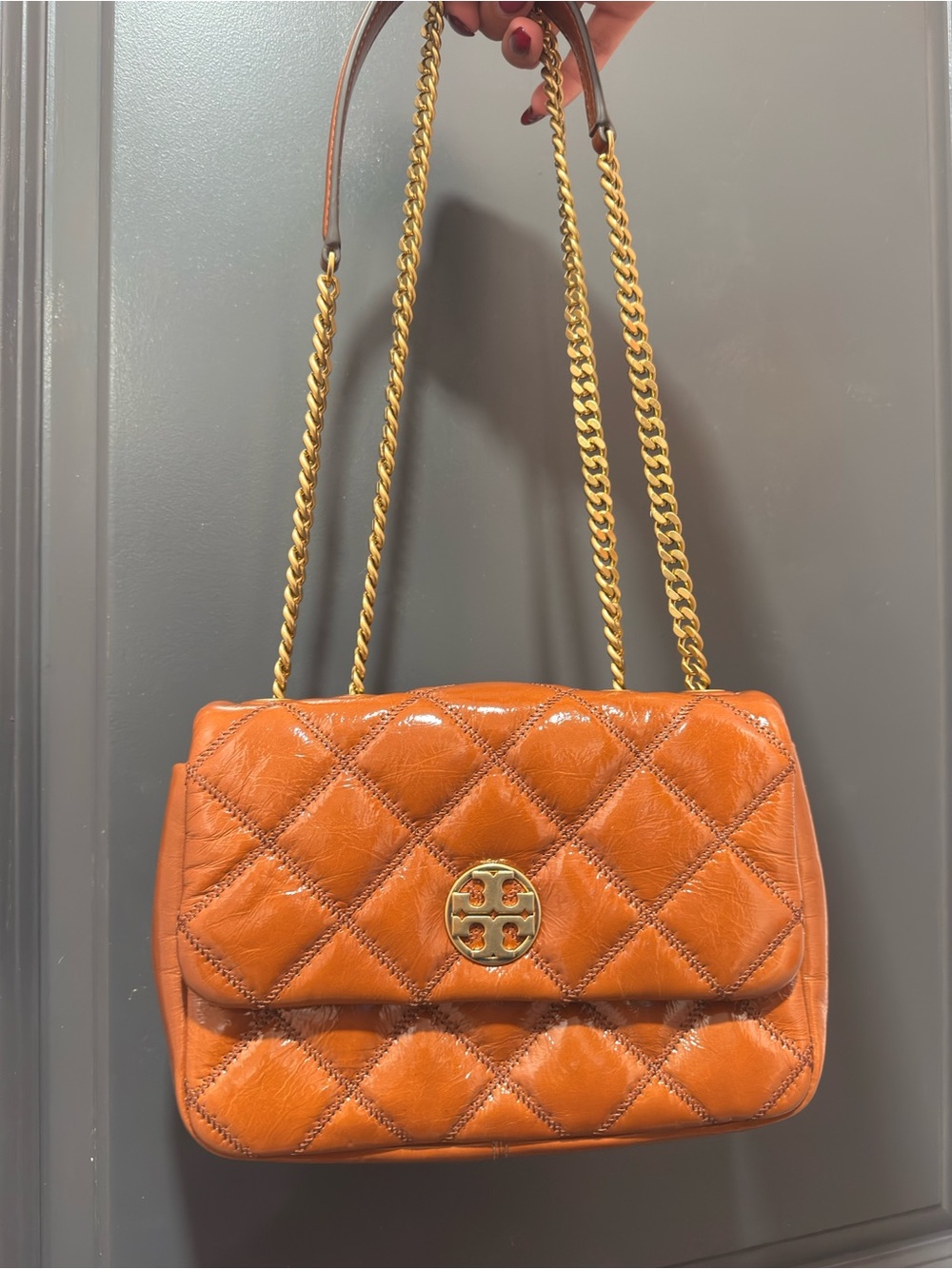 Tory Burch Quilted Willa shine shoulder bag